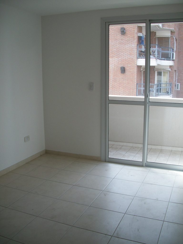 Dpto. en ALQUILER – 1 dorm – Av P. Lugones al 100 – Para Febrero 2018 Dpto. en ALQUILER – 1 dorm – Av P. Lugones al 100 – Para Febrero 2018